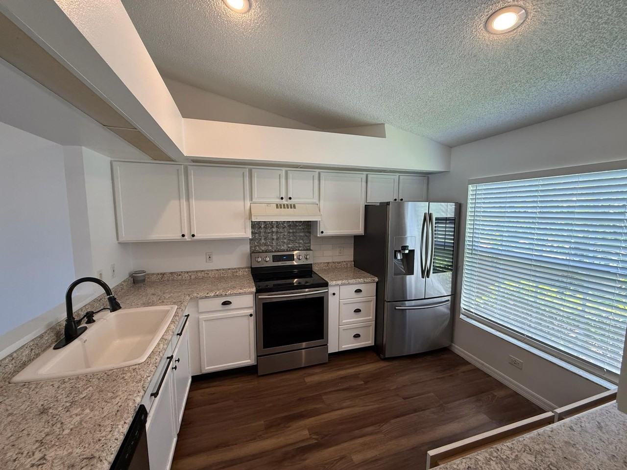 13531 Summerton Dr #1 - Photo 7 of 29