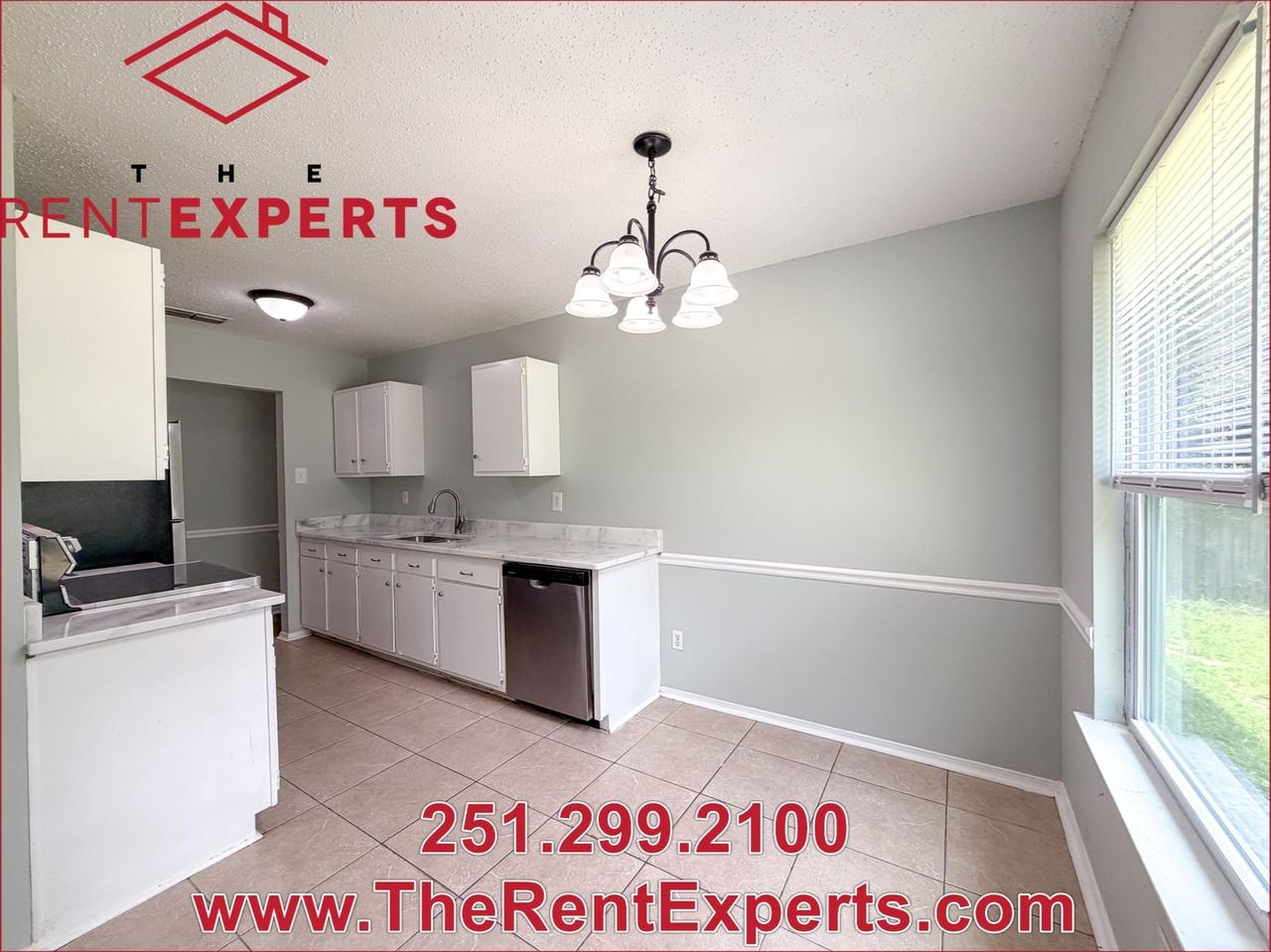 9760 Royal Woods Dr N #1 - Photo 4 of 20