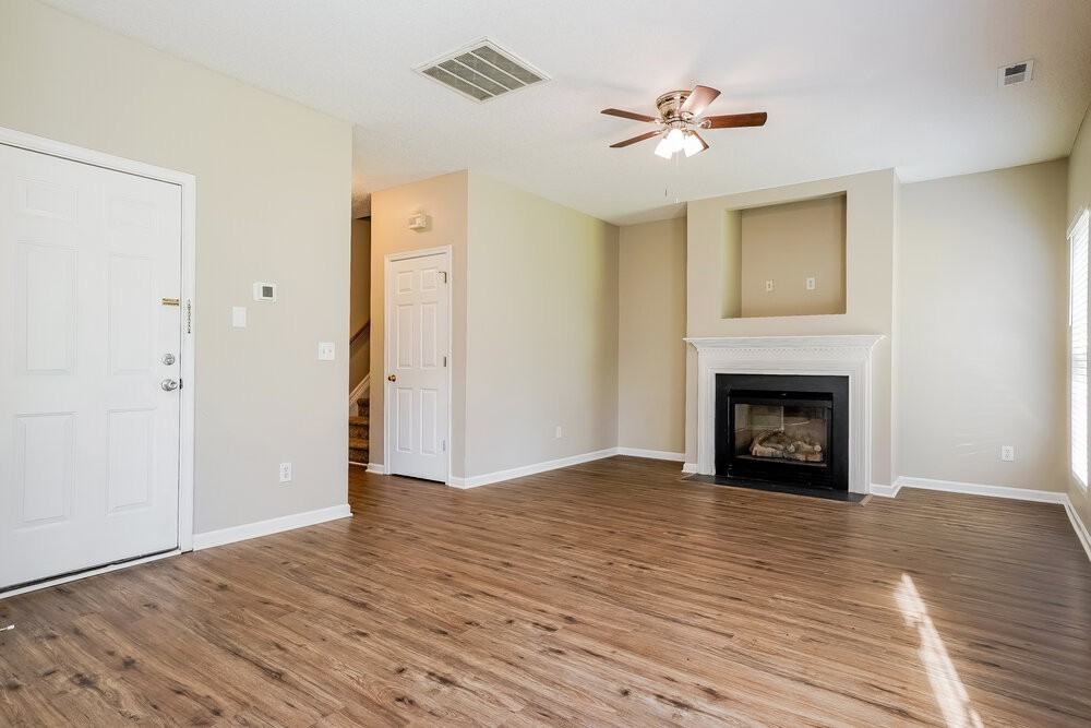 816 Stackhurst Way - Photo 7 of 17