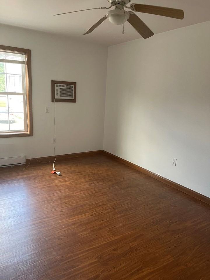 79 Ash Street - Photo 3 of 7