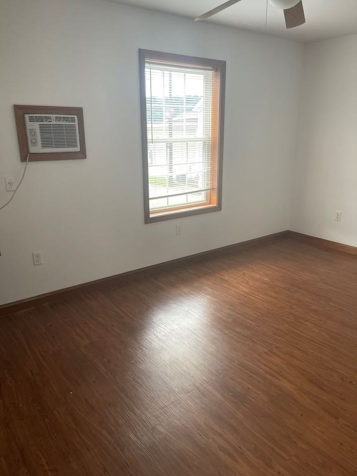 79 Ash Street - Photo 6 of 7