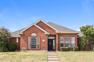 featured image of 2725 Running Duke Dr