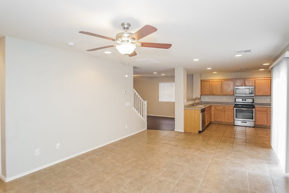 1040 Valetta Flat Ave - Photo 7 of 17