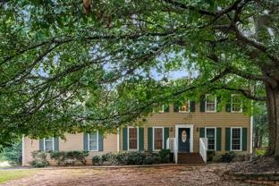 2481 Meadowglen Trl - Photo 1 of 1