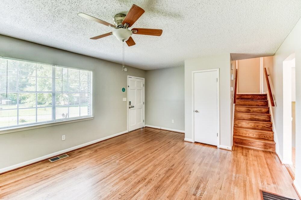 5114 Meadows Dr - Photo 7 of 18