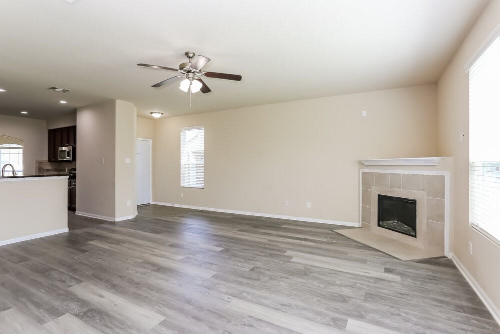 12430 Greencanyon Dr - Photo 4 of 17