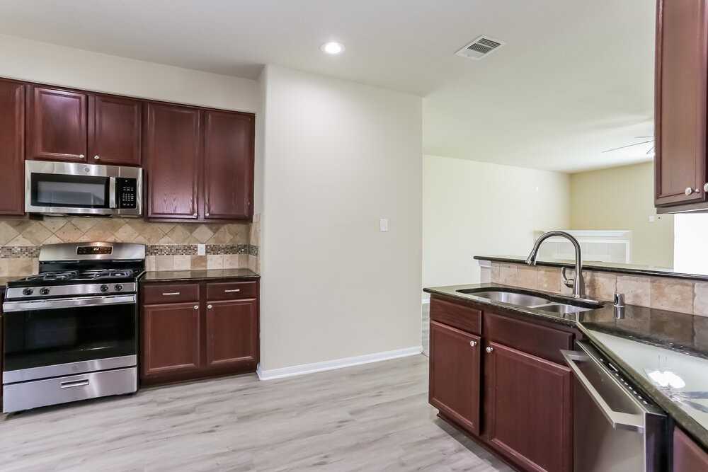 12430 Greencanyon Dr - Photo 7 of 17