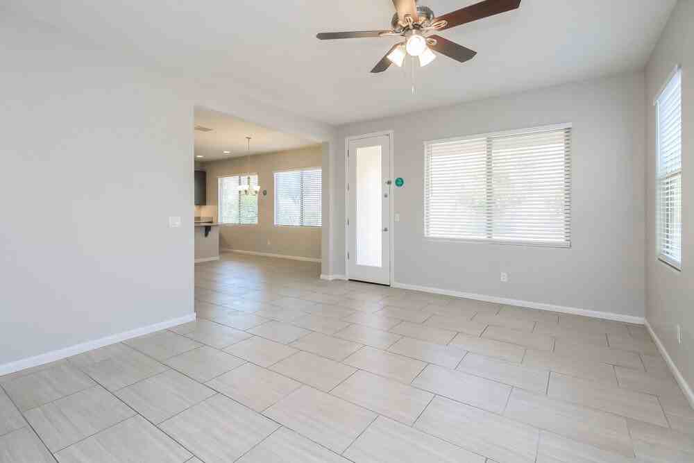 2357 S Lorena - Photo 4 of 17