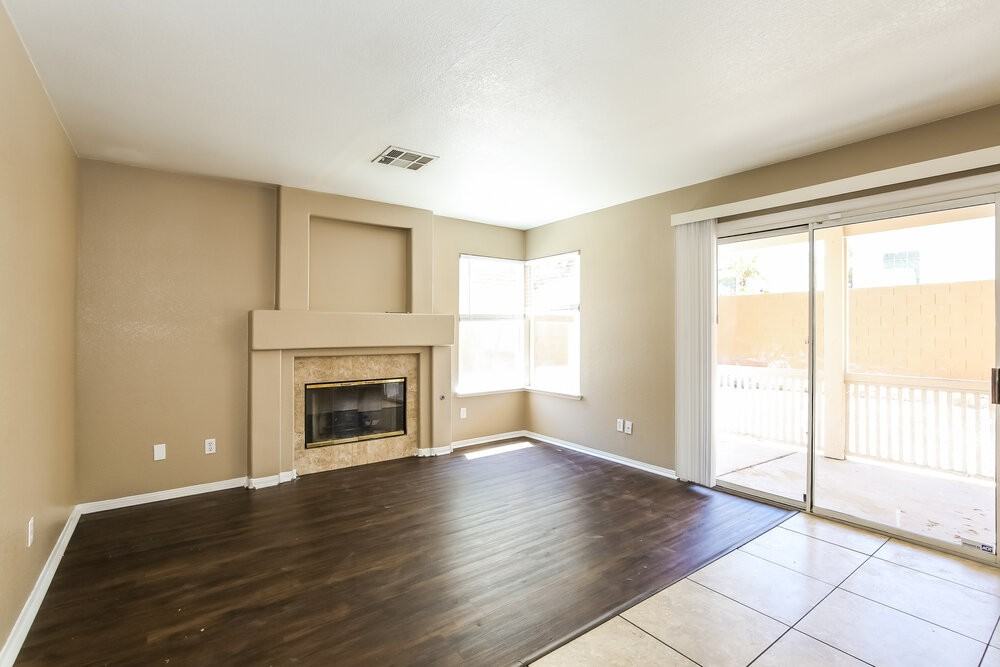 2317 Homeland St - Photo 7 of 17