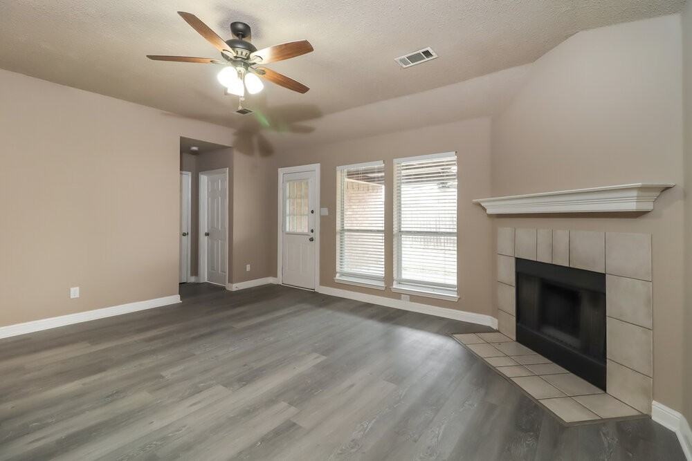 3512 Tommy Hays Dr - Photo 5 of 16