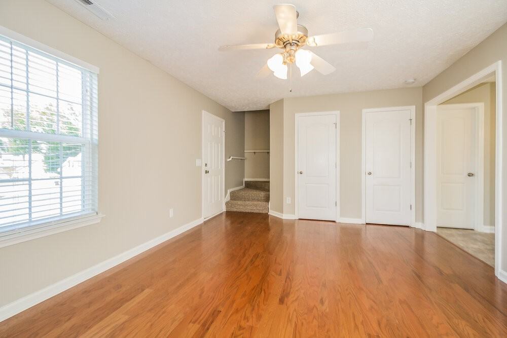 328 Slippery Rock Dr - Photo 2 of 15