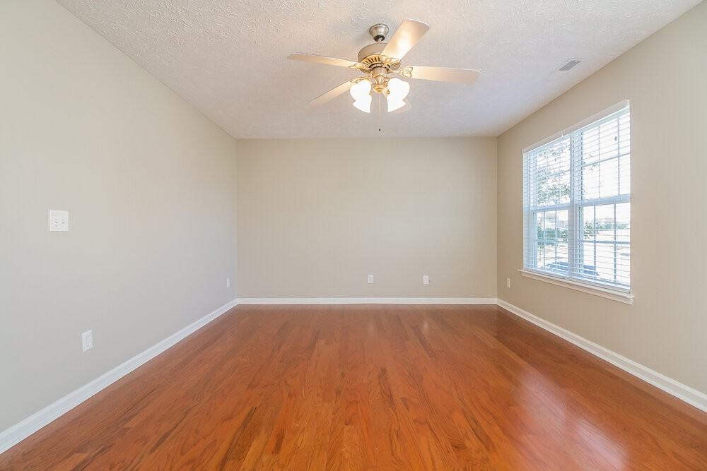 328 Slippery Rock Dr - Photo 3 of 15