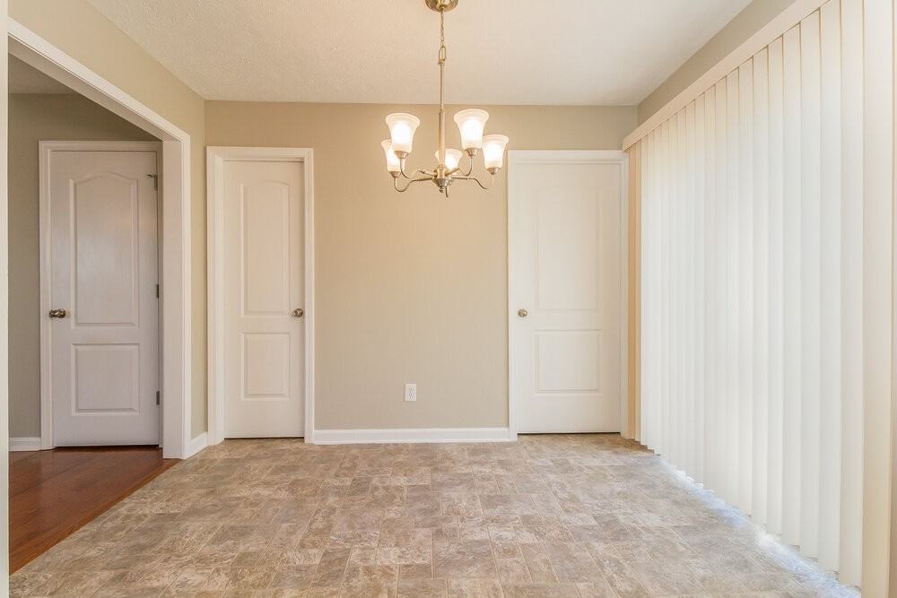 328 Slippery Rock Dr - Photo 4 of 15