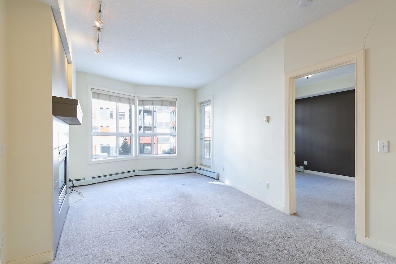 2420 - 2420 34 Ave Sw - Photo 4 of 23