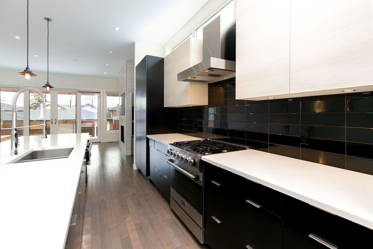 2438 29 Ave Sw - Photo 6 of 47