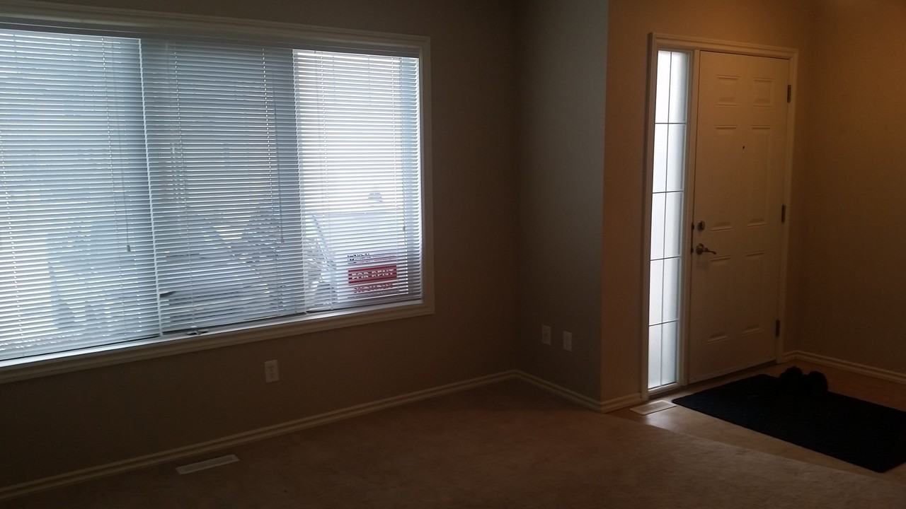 303 Slimmon Pl - Photo 3 of 19