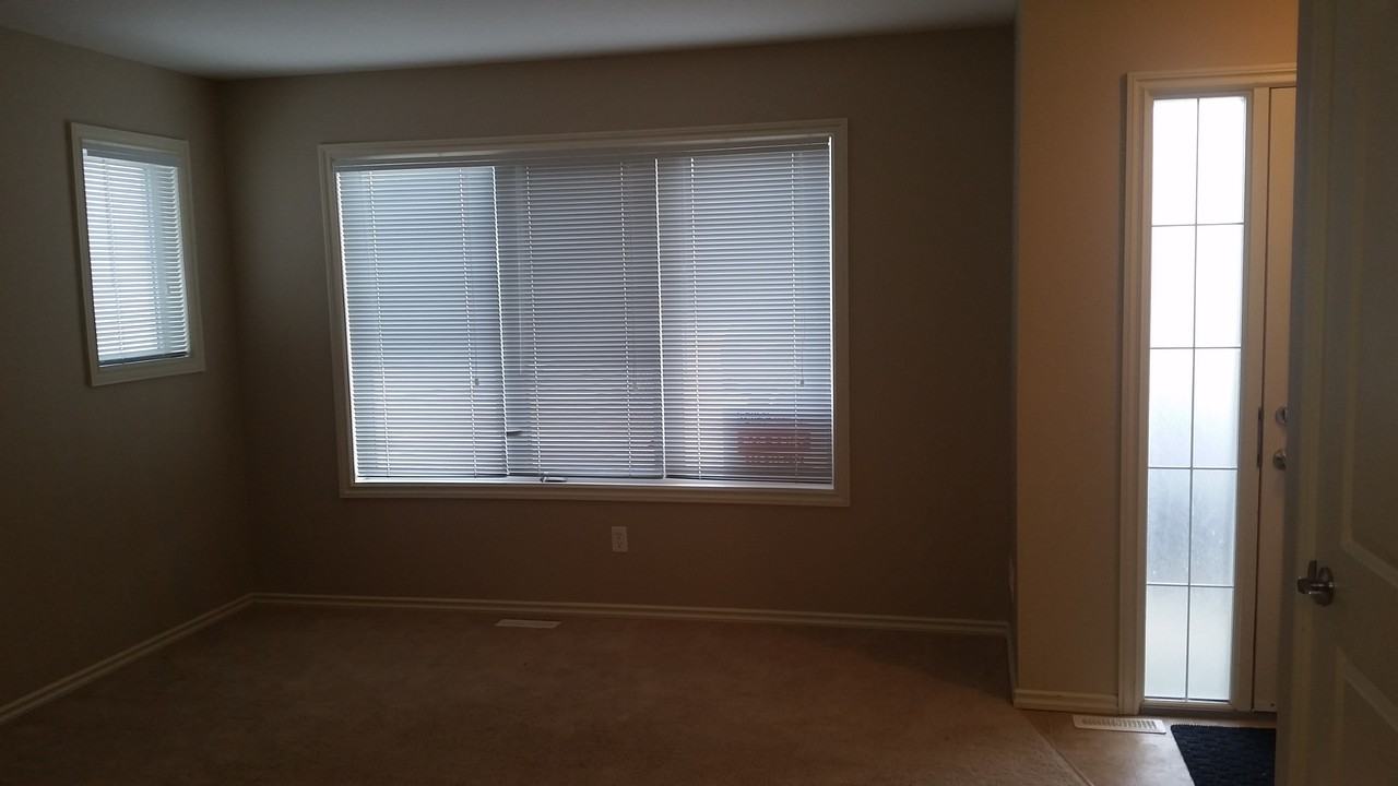 303 Slimmon Pl - Photo 4 of 19