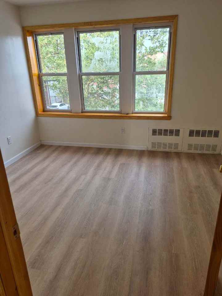 1933 W Ninth St - Photo 5 of 5