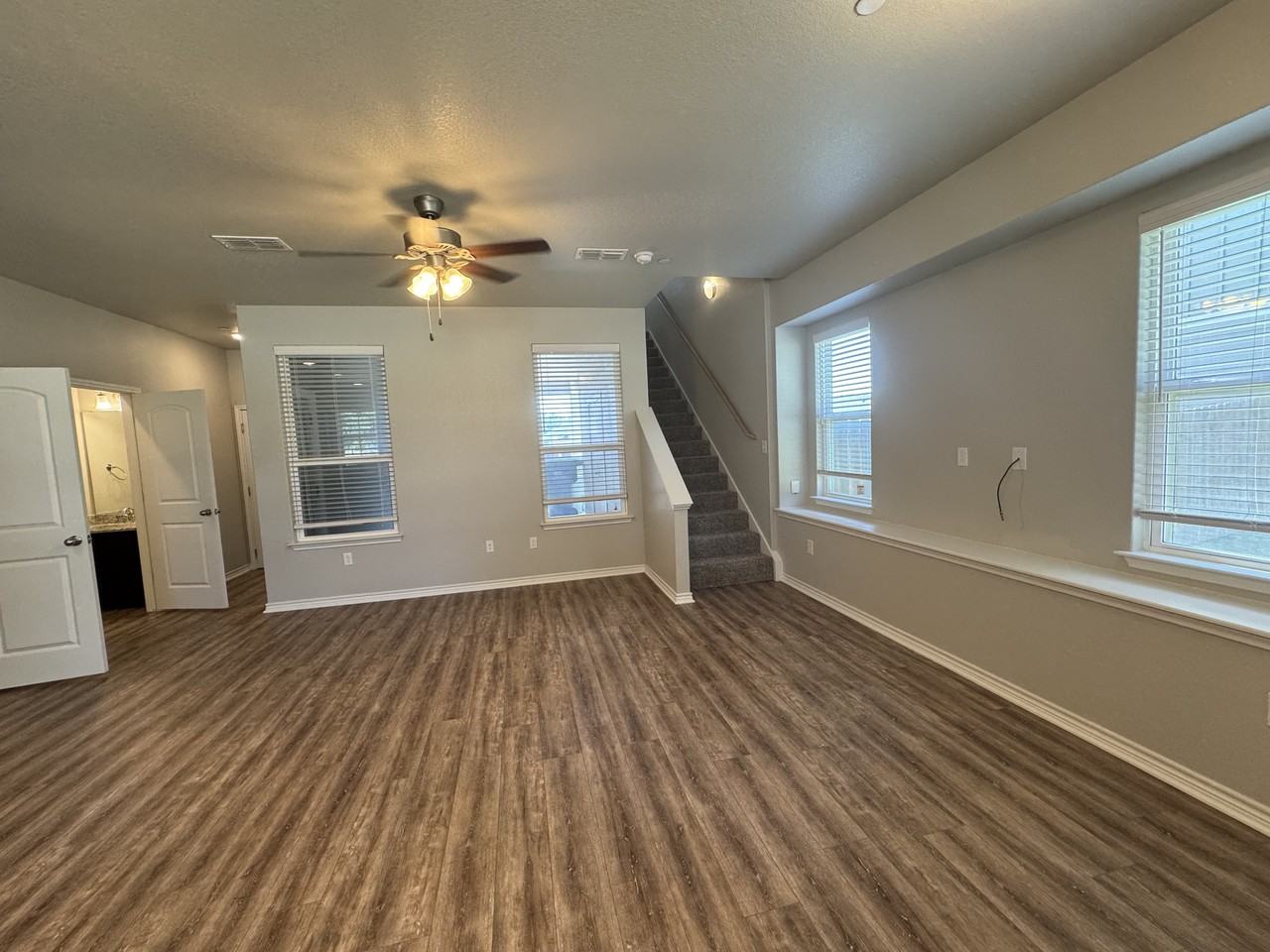 720 Westfield Blvd #720 - Photo 3 of 27