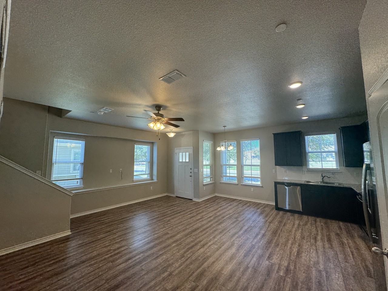 720 Westfield Blvd #720 - Photo 4 of 27