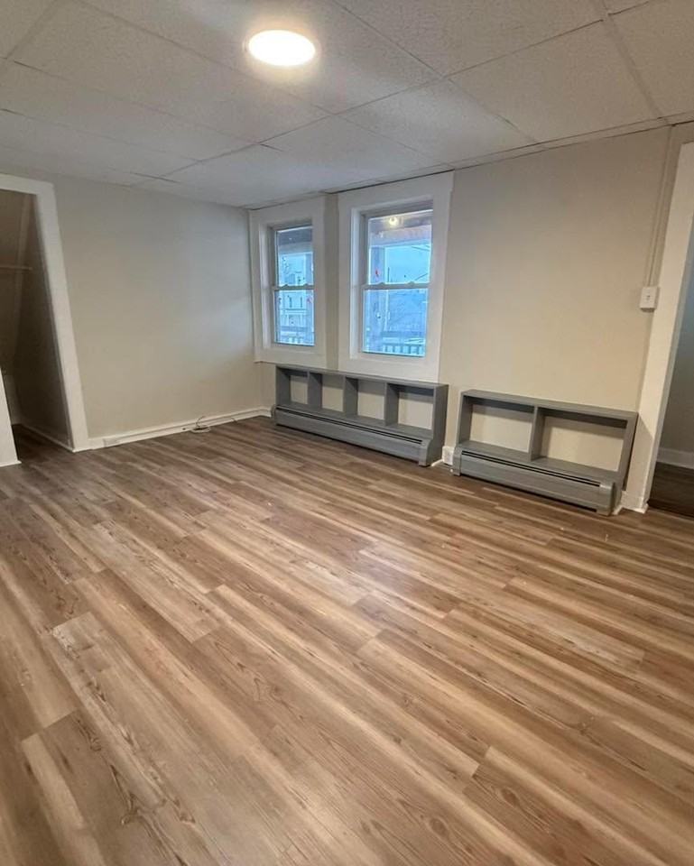 280 Main Street Littleton - Photo 4 of 10