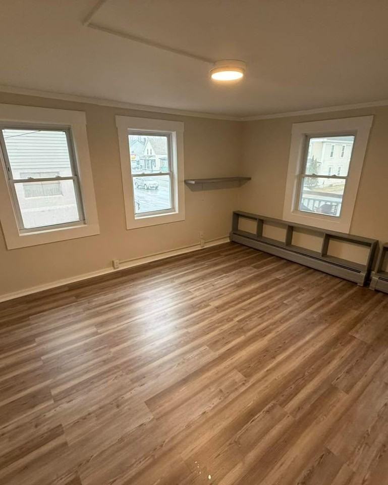 280 Main Street Littleton - Photo 5 of 10