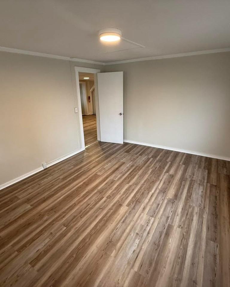 280 Main Street Littleton - Photo 6 of 10