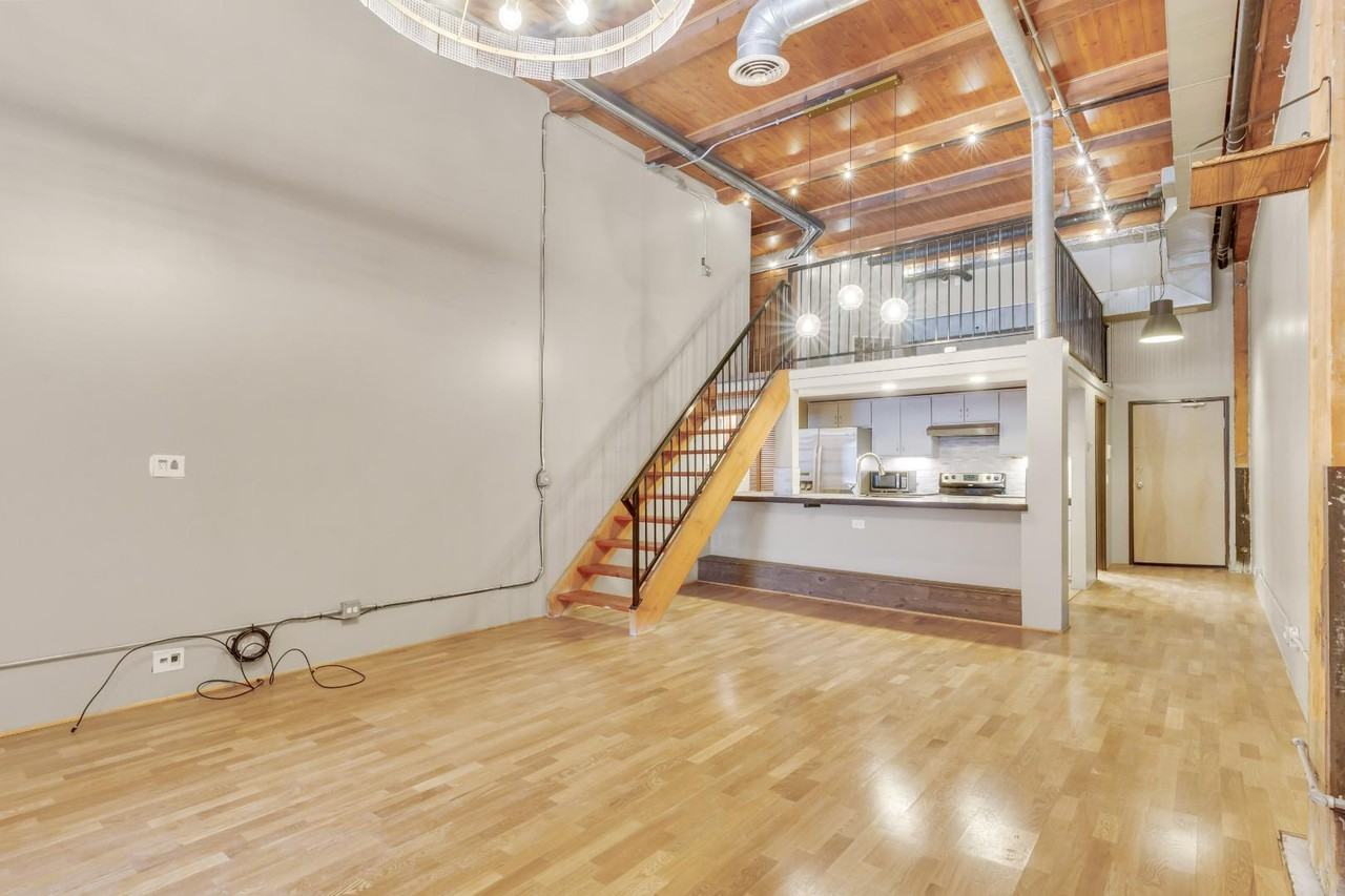 1800 15th St - Photo 2 of 12
