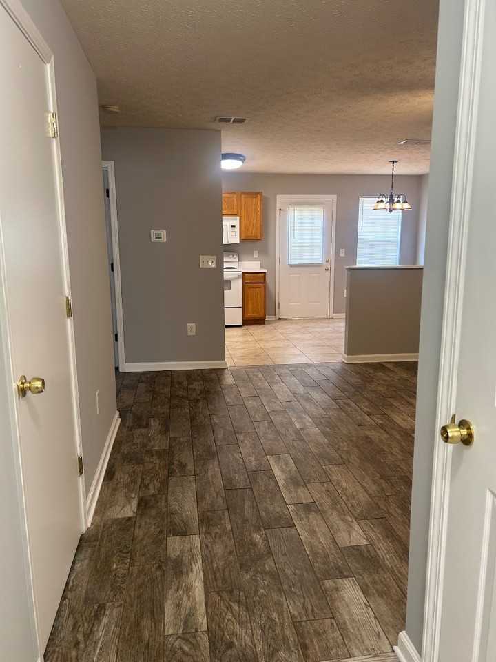 229 E Wilson St - Photo 3 of 10