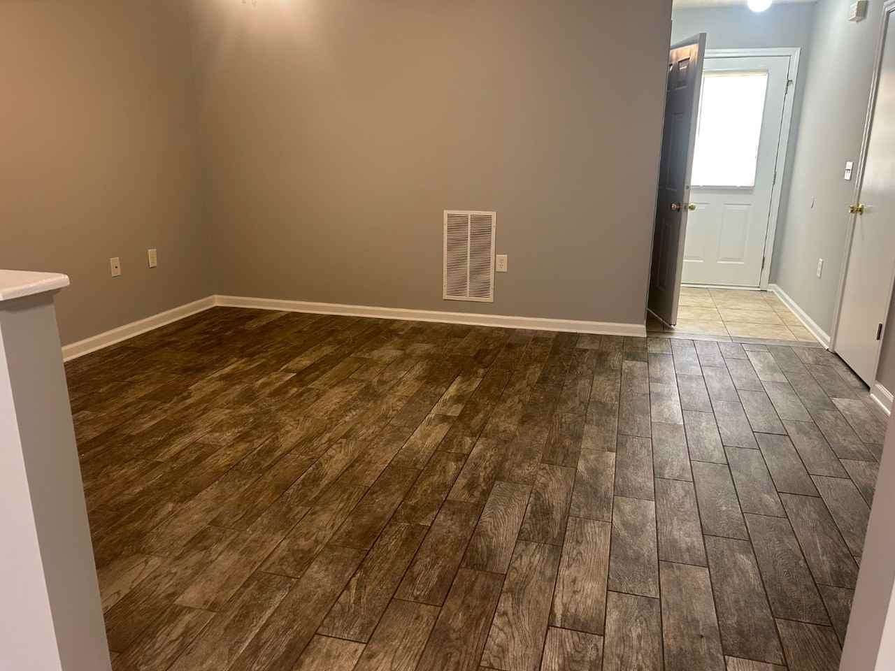 229 E Wilson St - Photo 5 of 10