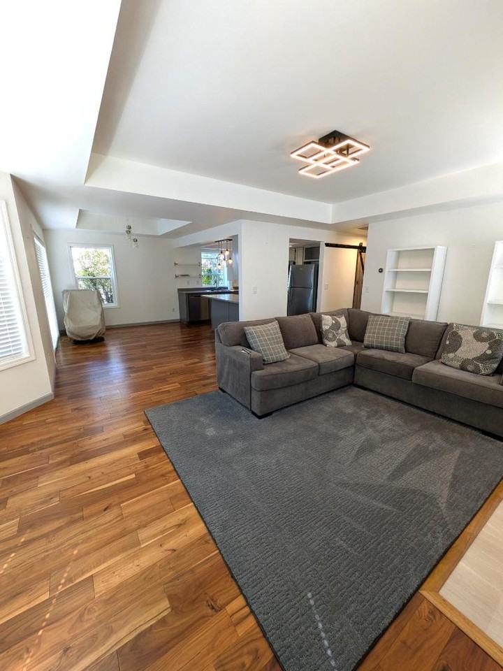 1521 4th St - Photo 2 of 11