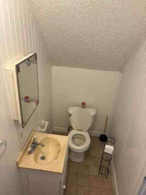 220 Ne 2nd St - Photo 5 of 20