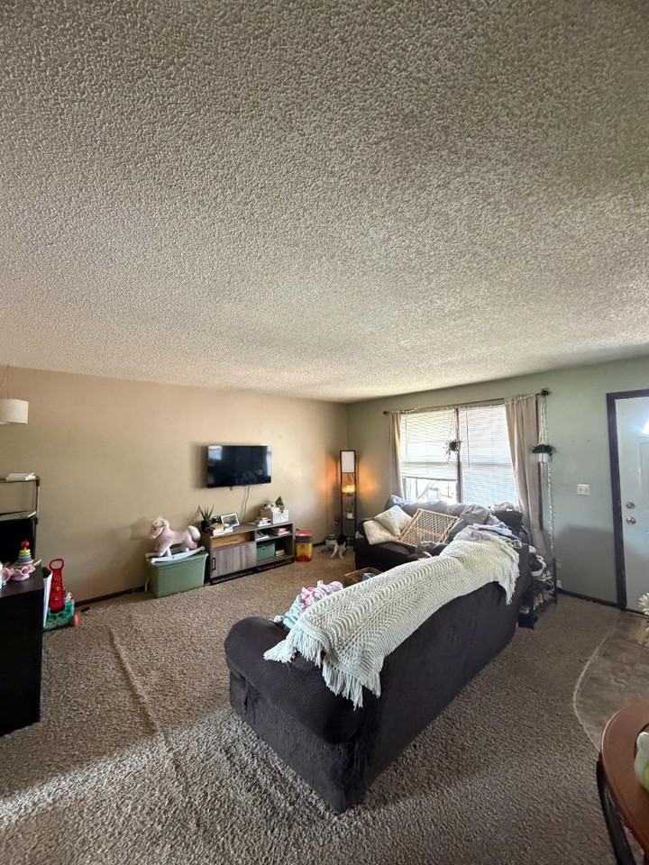 2521 Harvey Dr - Photo 3 of 5