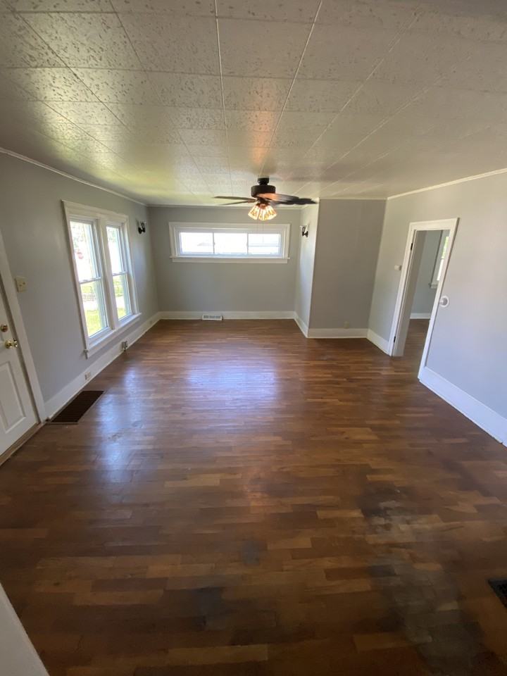 1055 4th Ave #1 - Photo 5 of 22