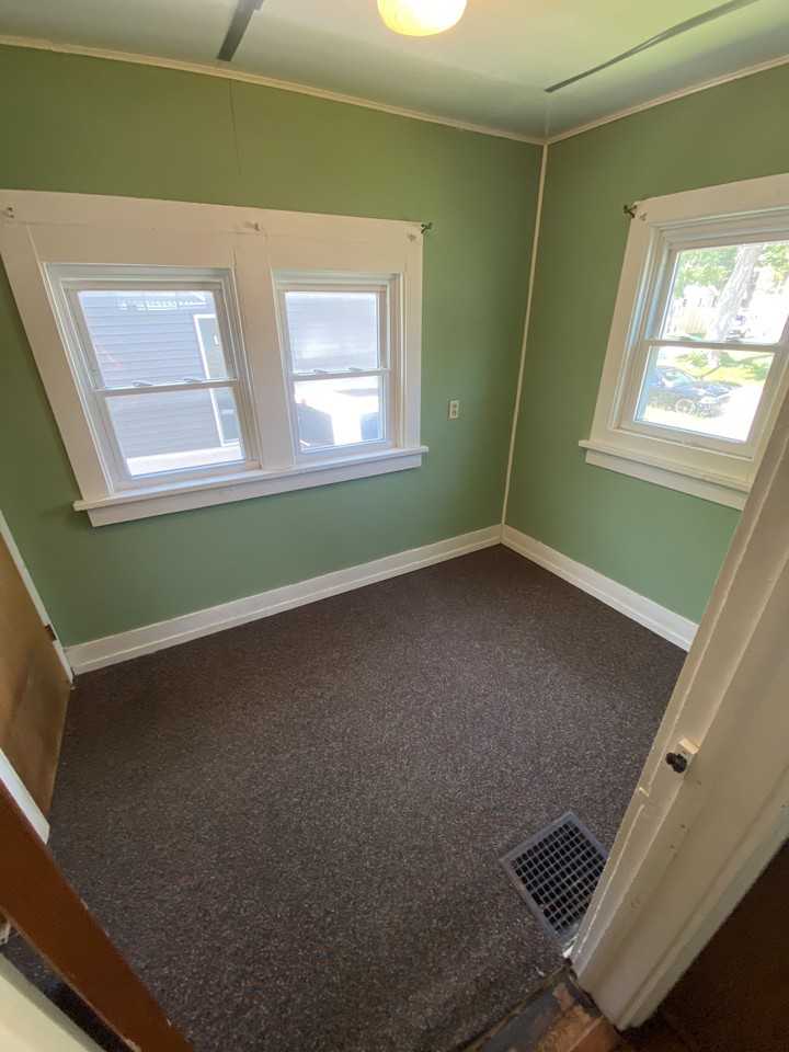 1055 4th Ave #1 - Photo 7 of 22