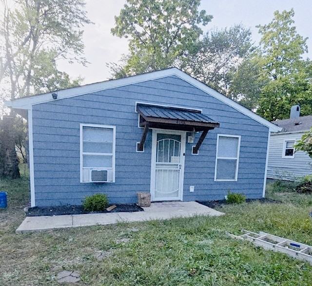 4138 N Edmondson Ave - Photo 2 of 20