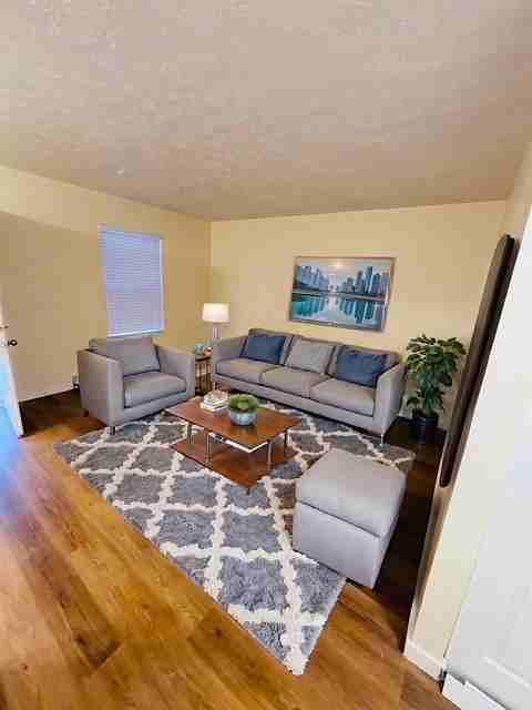 4138 N Edmondson Ave - Photo 4 of 20