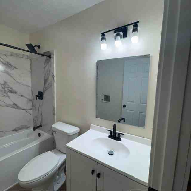 4138 N Edmondson Ave - Photo 5 of 20
