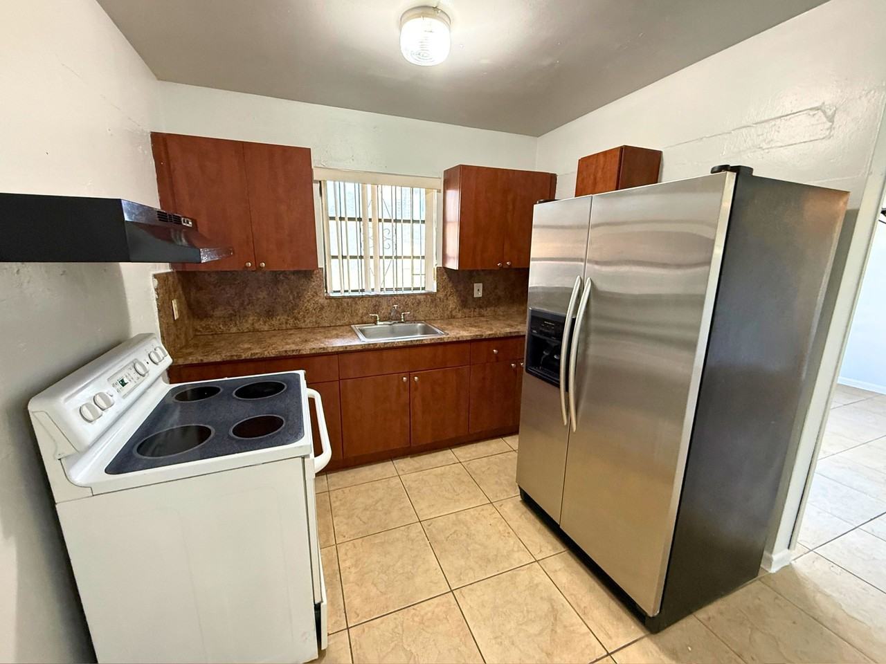 20520 Nw 24th Ct - Photo 2 of 12