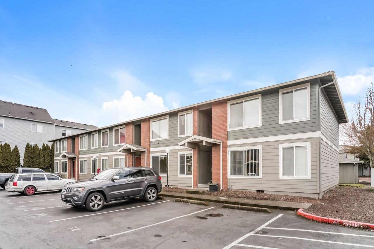 Brighton Park Apartments - Photo 4 of 50
