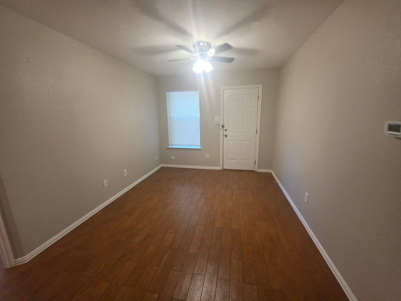 8107 Arbor Ave - Photo 4 of 18