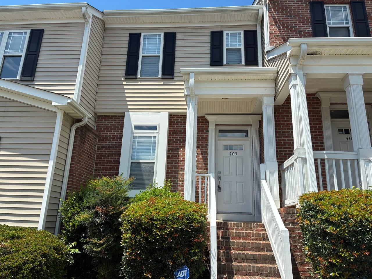 115 Windermere Dr - Photo 2 of 43