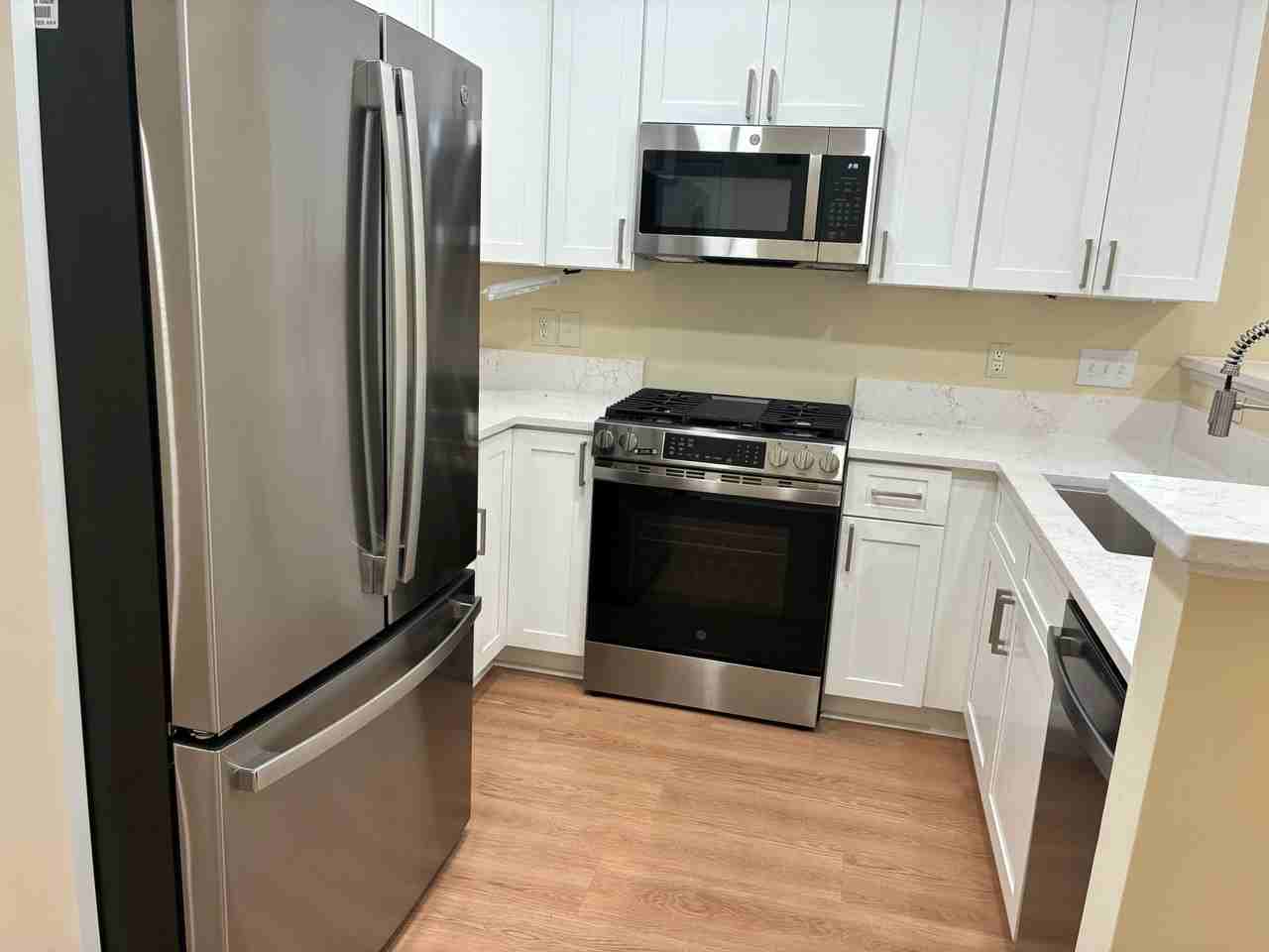 115 Windermere Dr - Photo 4 of 43