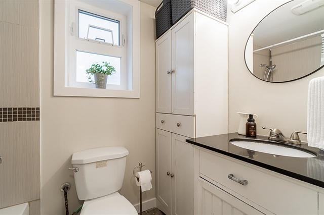 209 Angela Drive - Photo 6 of 9