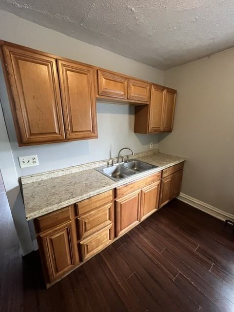 1560 E Main St #2 - Photo 4 of 10