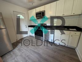 featured image of 321 S 5th St #A