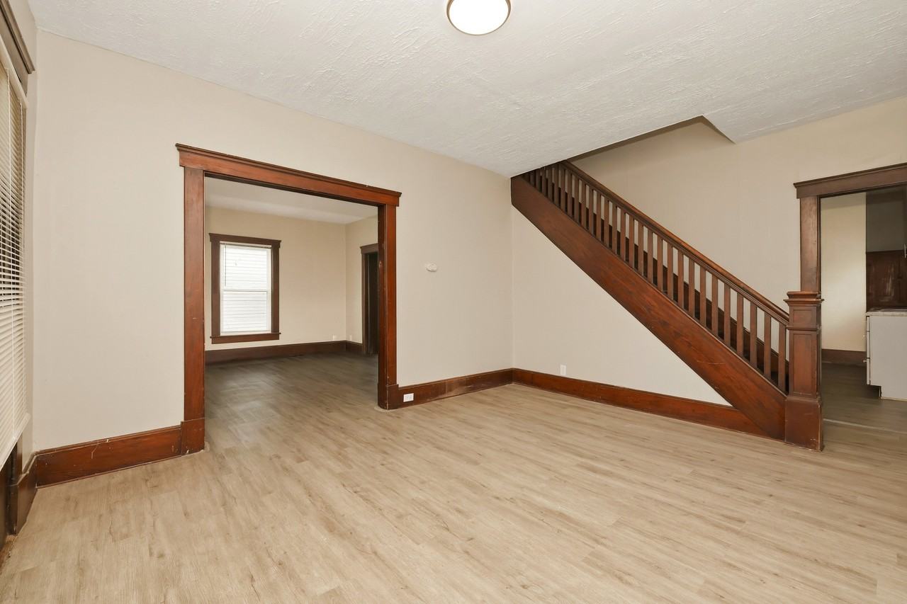 30 Lagonda Ave #30 - Photo 3 of 15