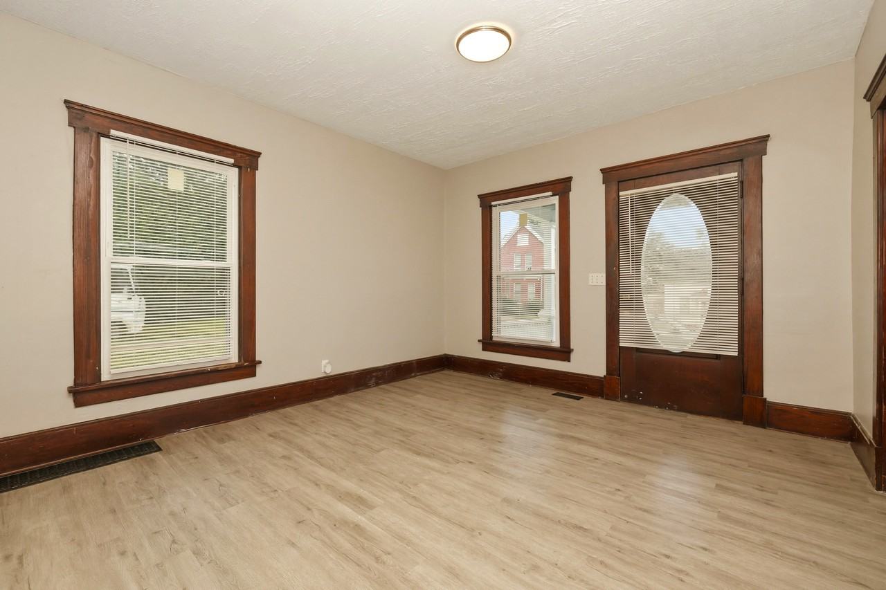 30 Lagonda Ave #30 - Photo 4 of 15