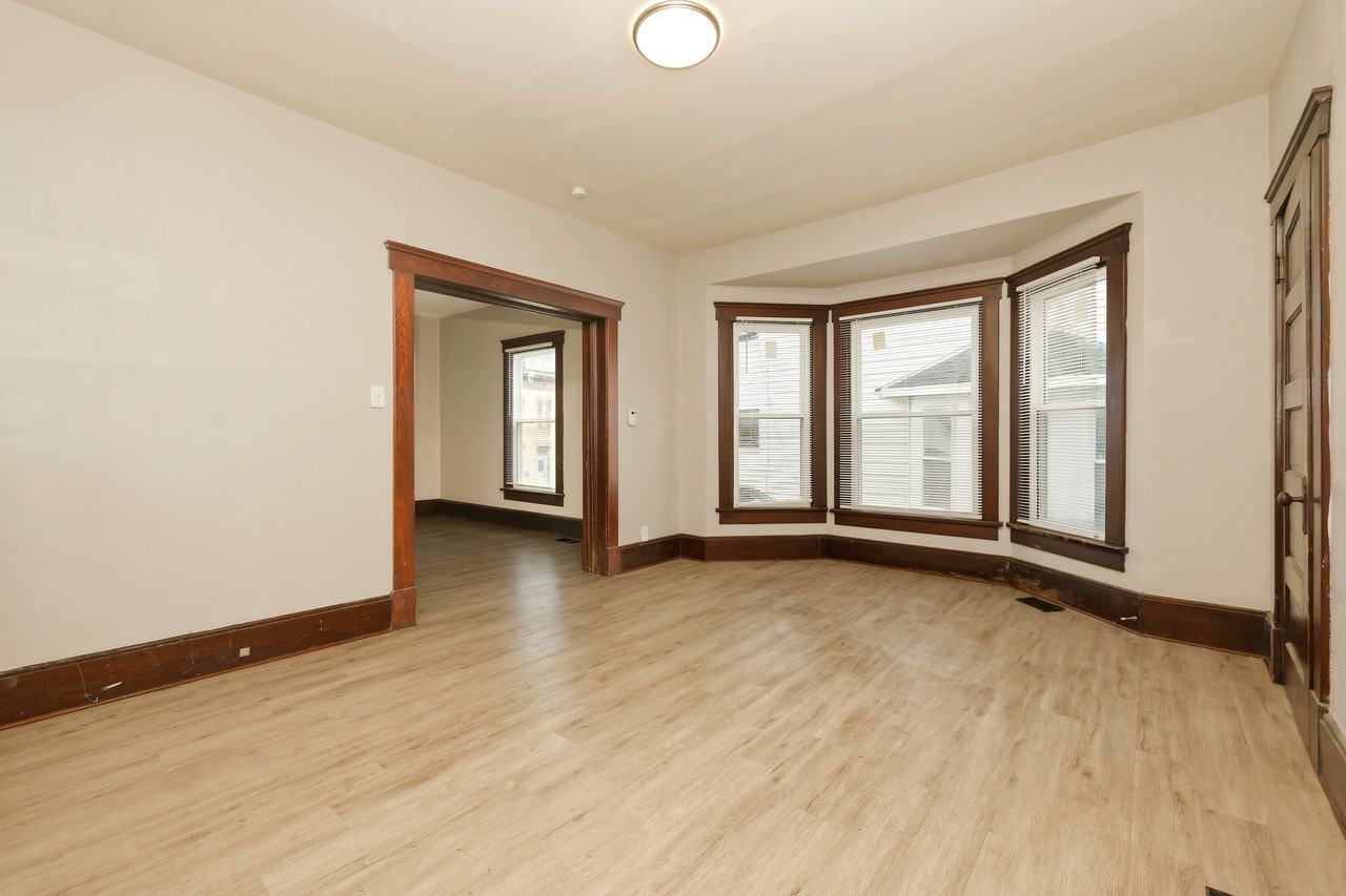 30 Lagonda Ave #30 - Photo 6 of 15