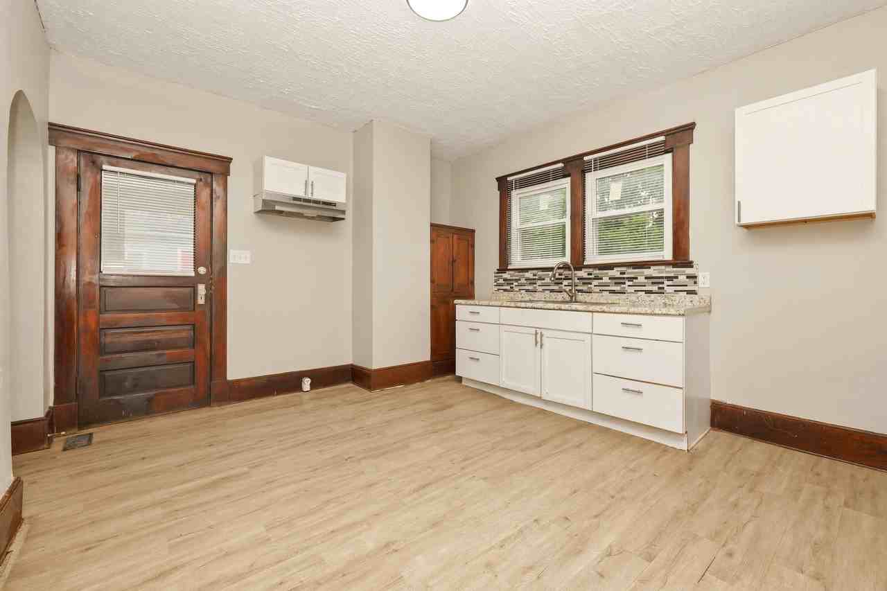 30 Lagonda Ave #30 - Photo 7 of 15